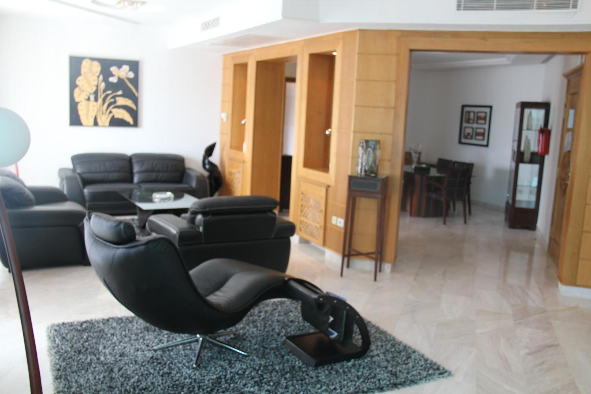 The Penthouse Suites Hotel Ariana Bagian luar foto