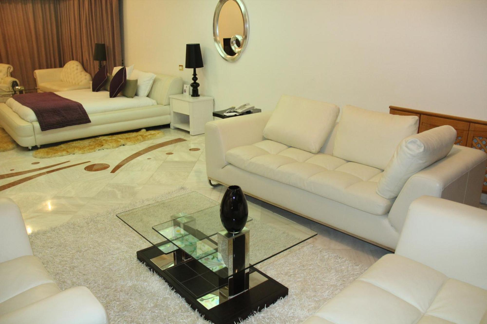 The Penthouse Suites Hotel Ariana Bagian luar foto