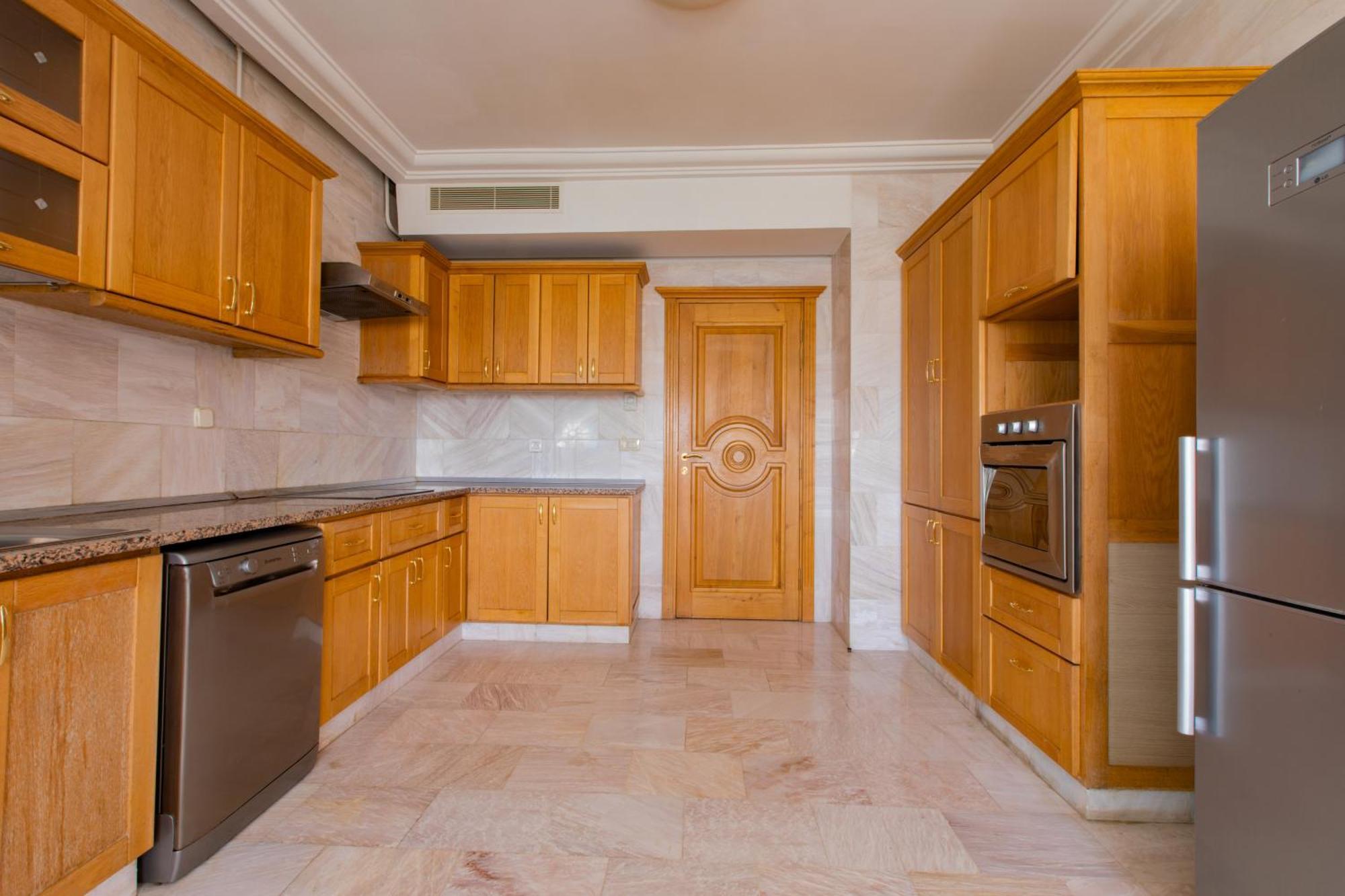 The Penthouse Suites Hotel Ariana Bagian luar foto
