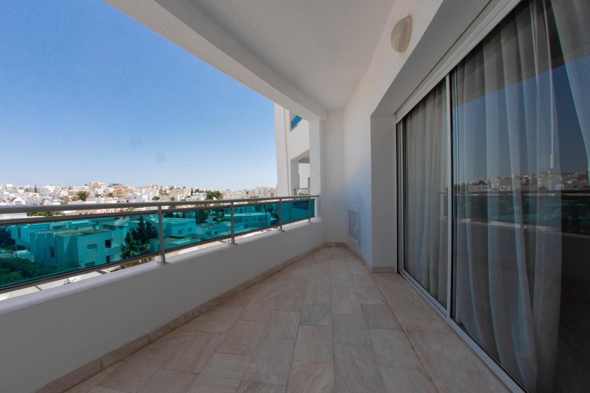 The Penthouse Suites Hotel Ariana Bagian luar foto