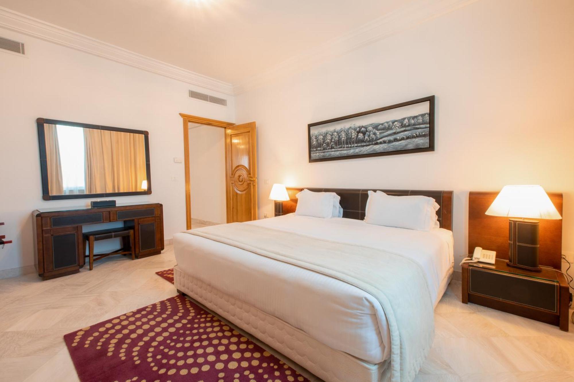 The Penthouse Suites Hotel Ariana Bagian luar foto