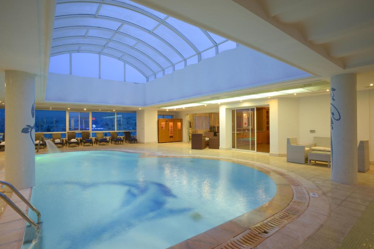 The Penthouse Suites Hotel Ariana Bagian luar foto
